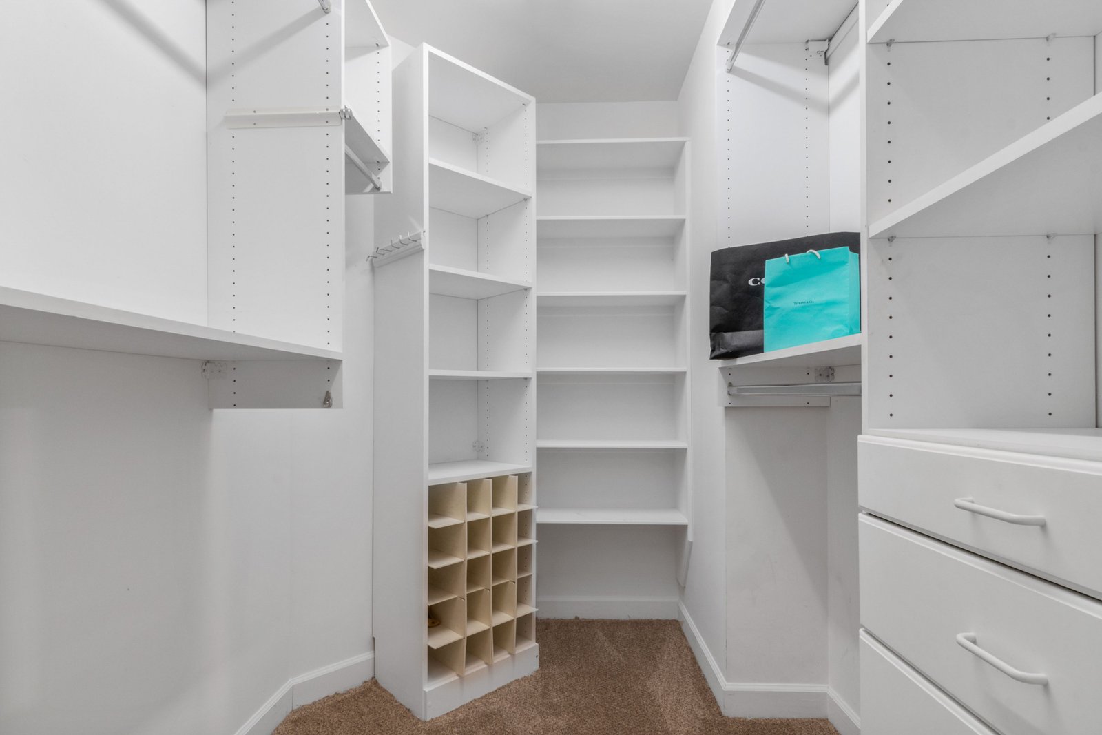 Closet and linen storage build